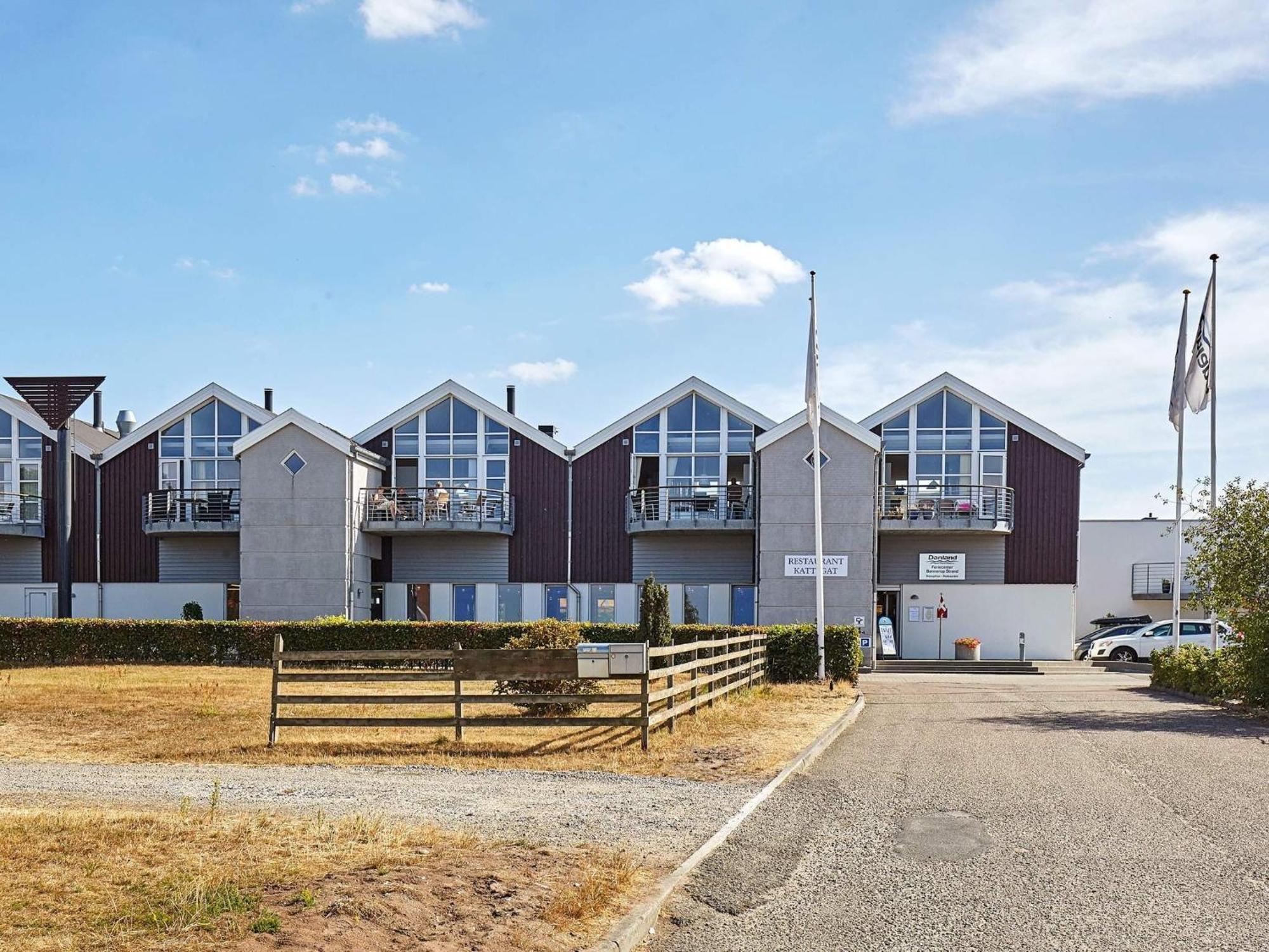 4 Person Holiday Home On A Holiday Park In Glesborg Extérieur photo